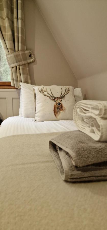 Bonnie Lodge-Lochside Location With Hot Tub Invergarry Εξωτερικό φωτογραφία