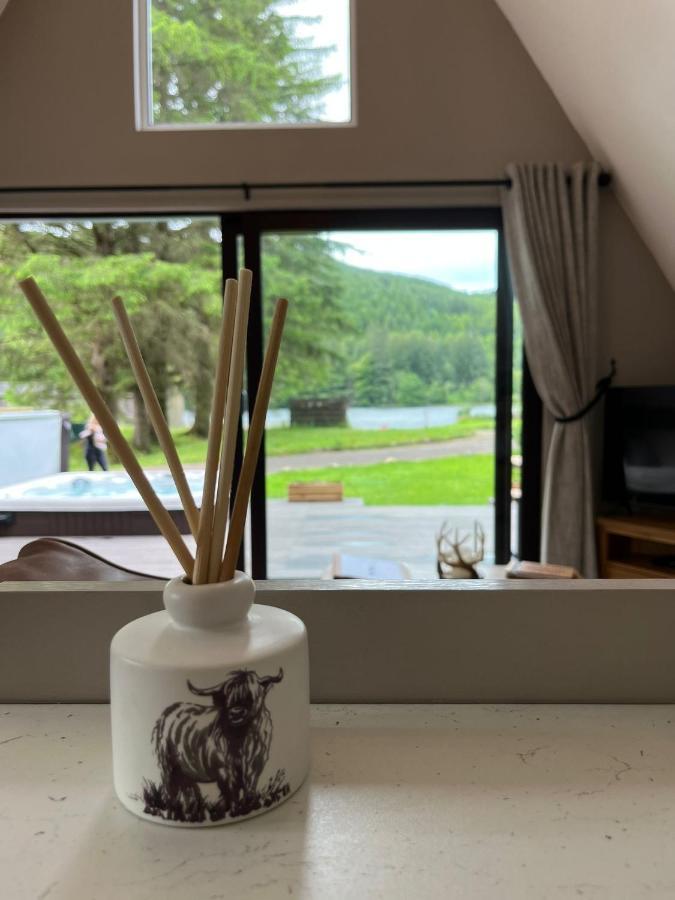 Bonnie Lodge-Lochside Location With Hot Tub Invergarry Εξωτερικό φωτογραφία